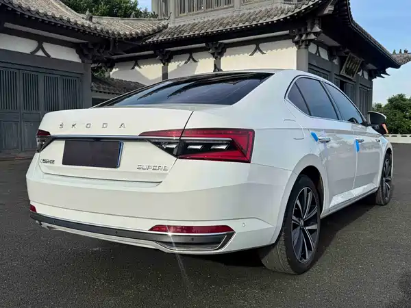 Skoda Superb 2023