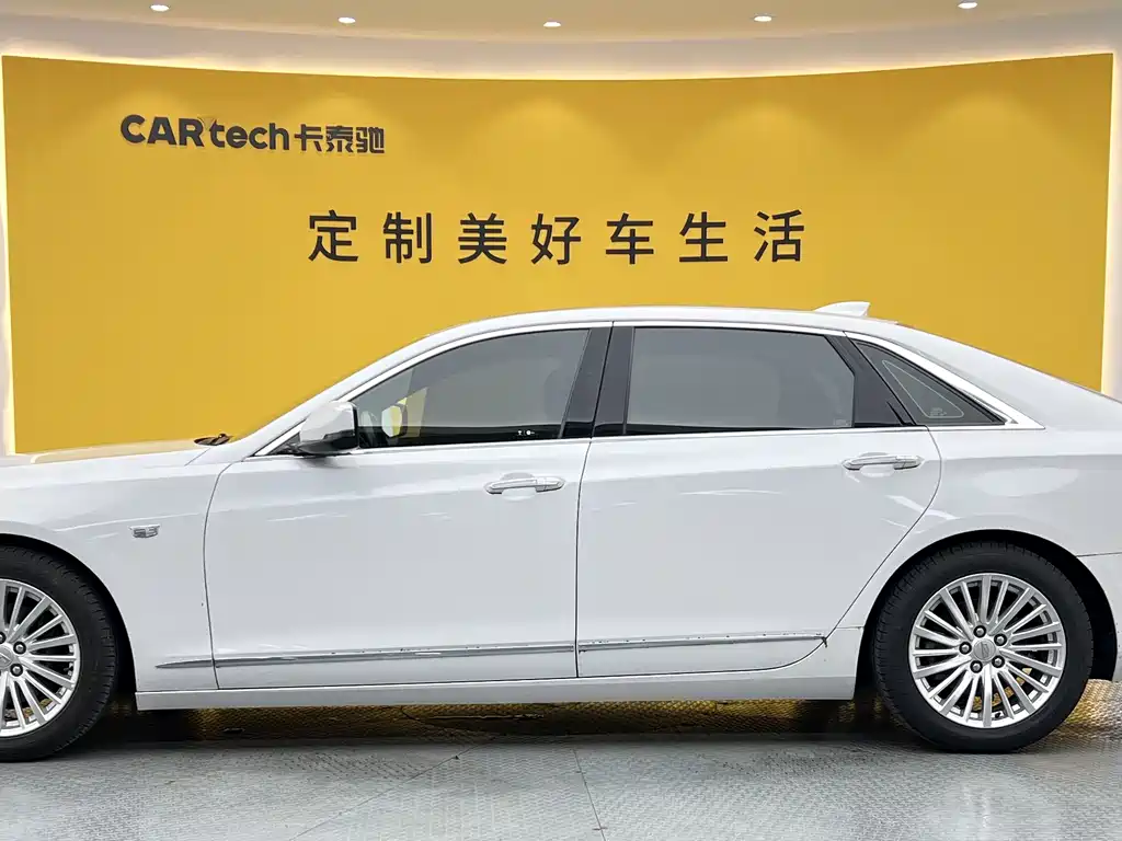Cadillac CT6 2022 — фото 23