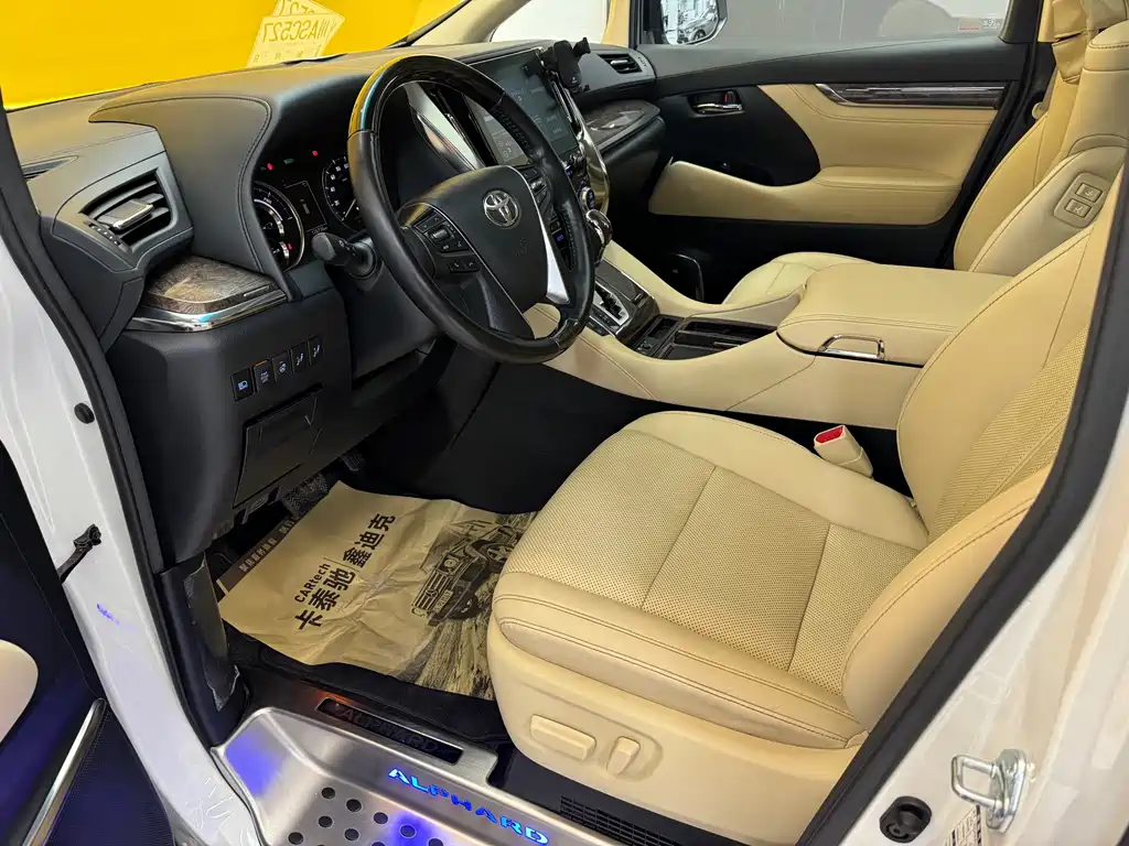 Toyota Alphard 2021 — фото 10