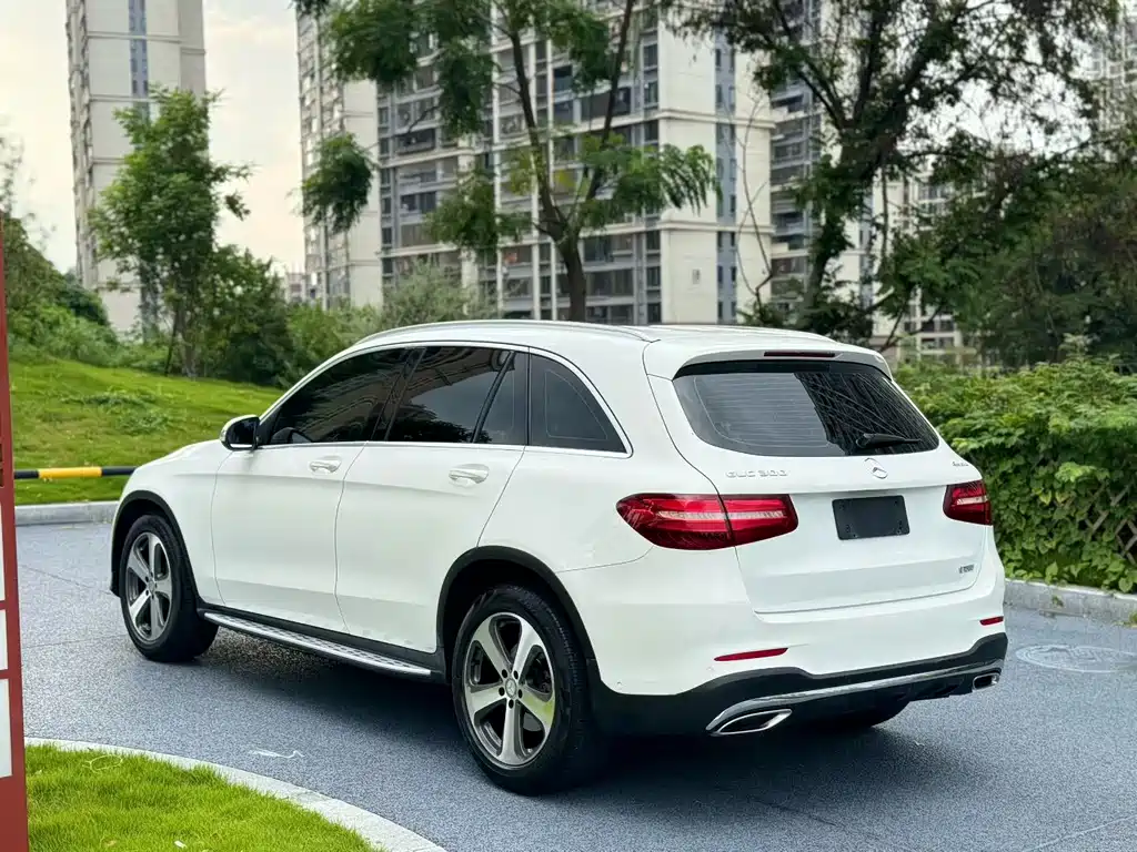 Mercedes-Benz GLC 2017 — фото 9