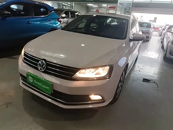 Volkswagen Sagitar 2017