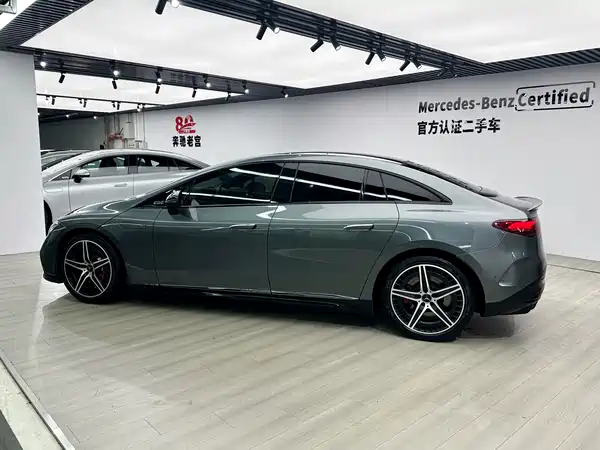 Mercedes-Benz EQE AMG 2023