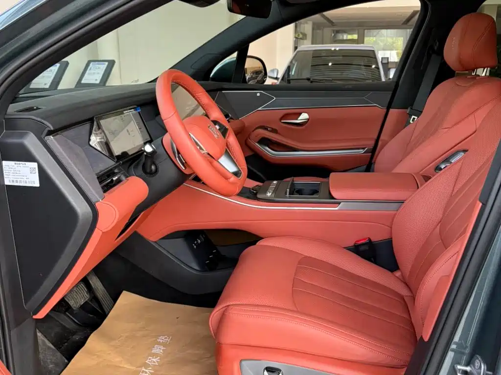 BYD Tang L 2025