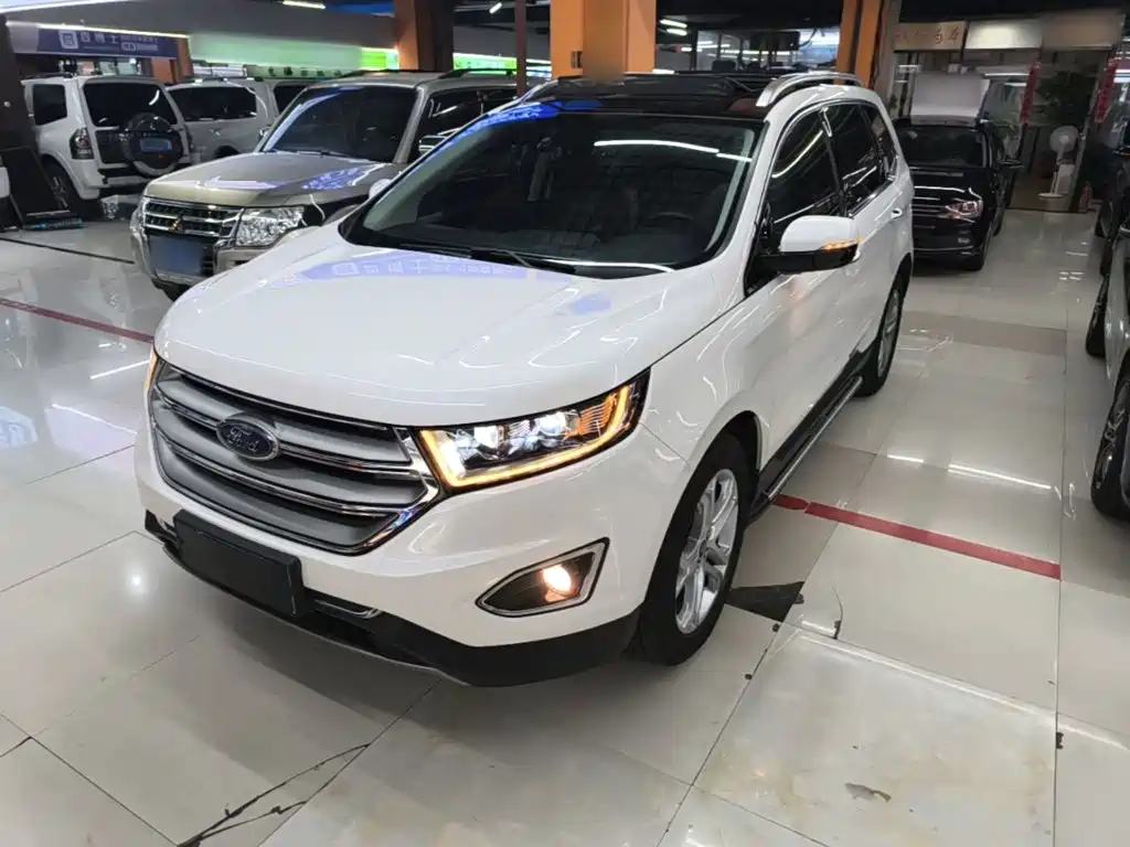 Ford Edge 2019 — фото 1
