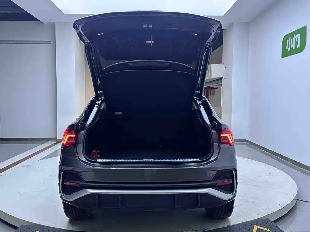 Audi Q3 Sportback 2021 — фото 16