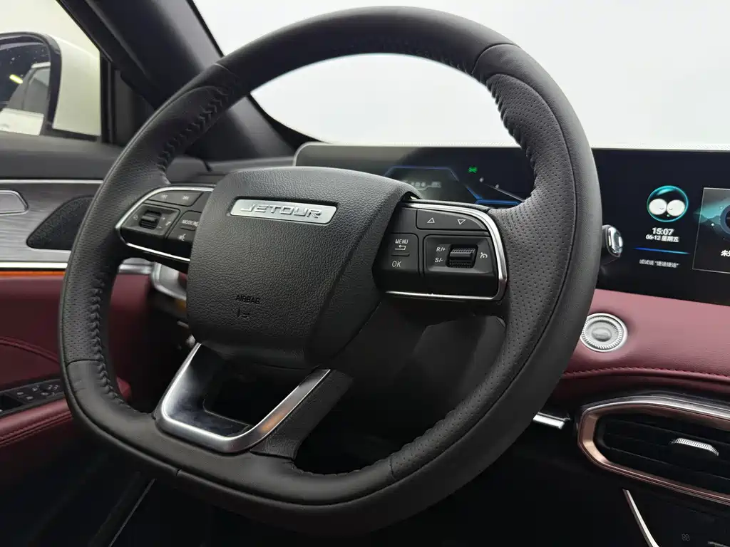 Jetour X70 PLUS 2022 — фото 19
