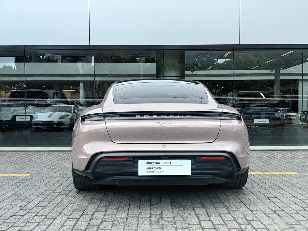 Porsche Taycan 2021 — фото 17