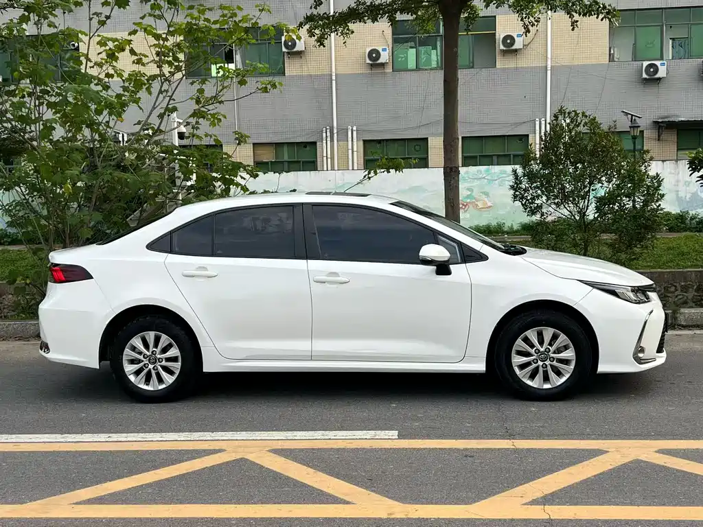 Toyota Corolla 2020 — фото 8