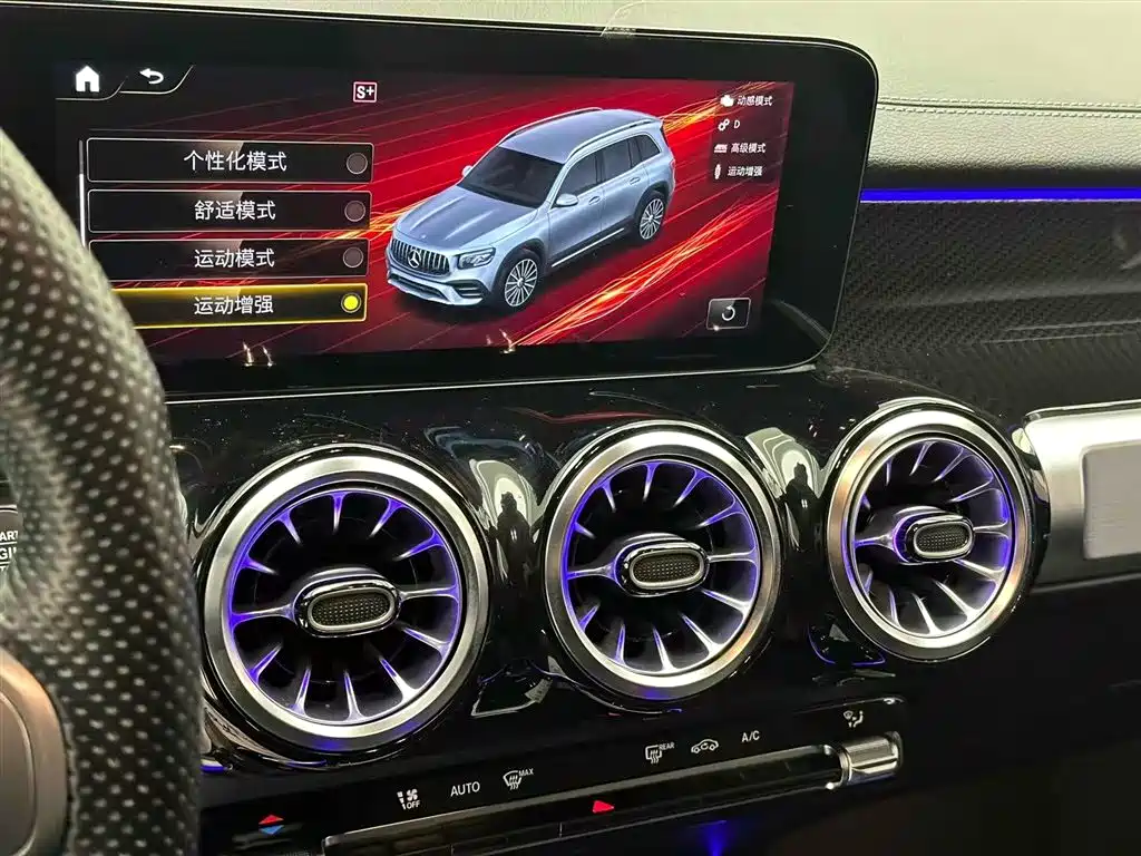 Mercedes-Benz GLB AMG 2023 — фото 10