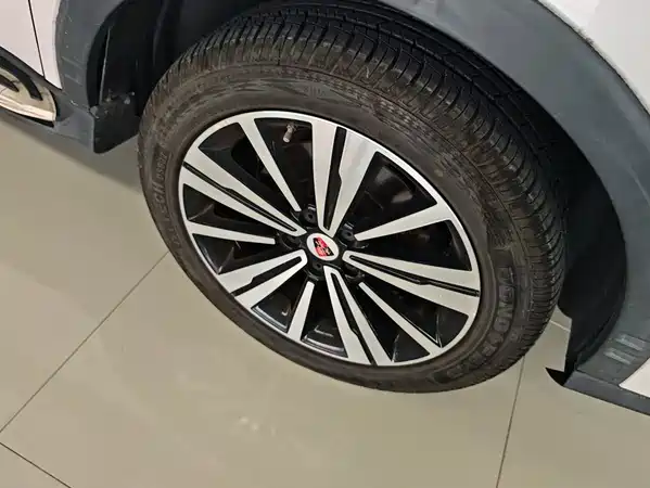 Roewe RX5 New Energy 2018