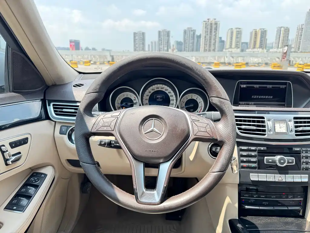 Mercedes-Benz E-Class 2014 — фото 12