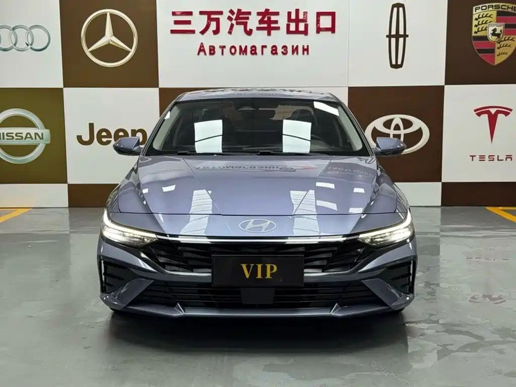 Hyundai Elantra 2023
