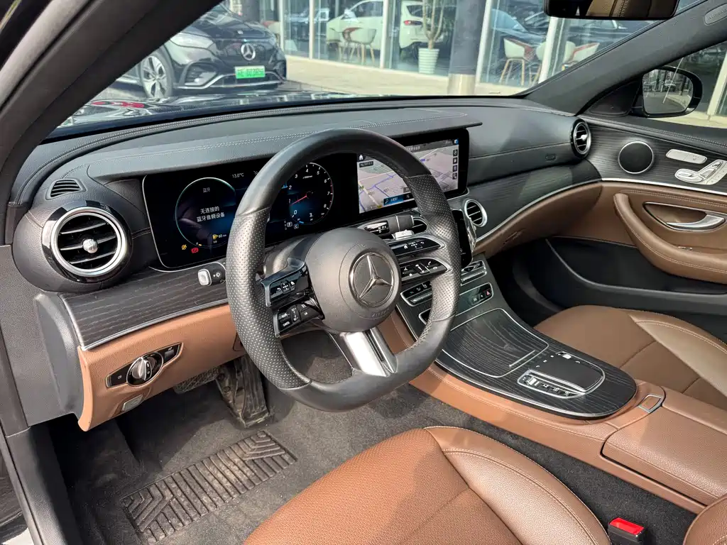 Mercedes-Benz E-Class 2021 — фото 11
