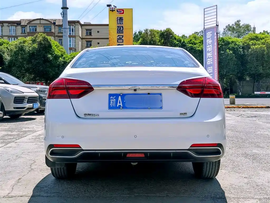 Geely Emgrand 2019