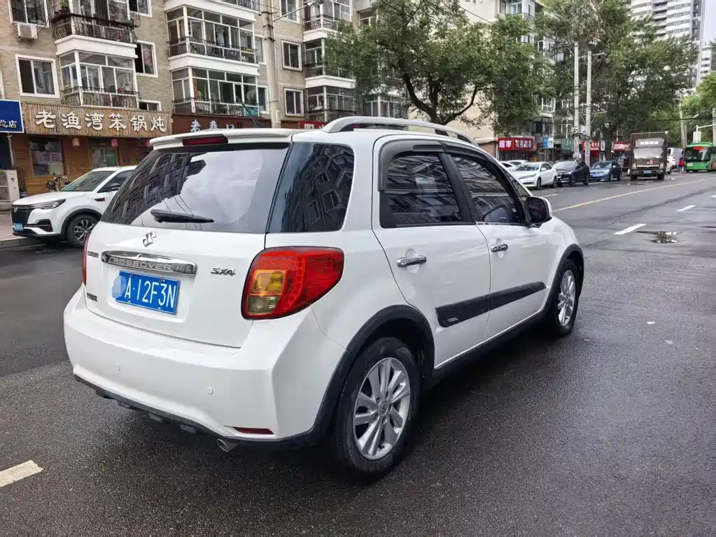 Suzuki SX4 2013