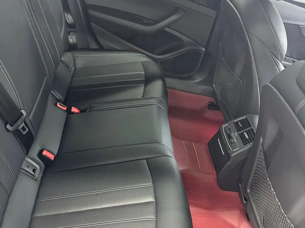 Audi A4L 2024