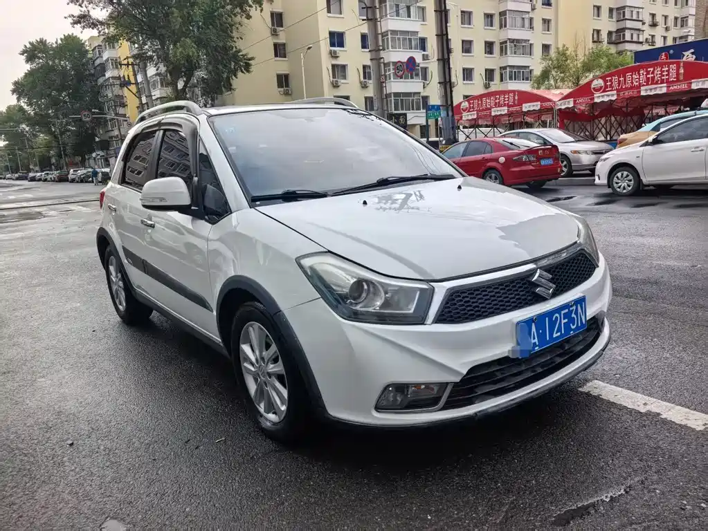 Suzuki SX4 2013