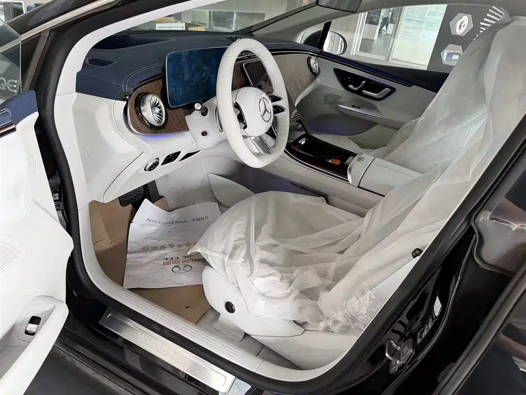 Mercedes-Benz EQE 2025