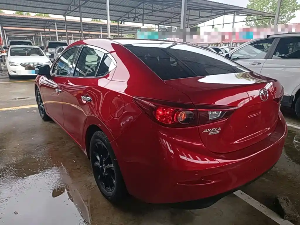 Mazda 3 Axela 2015