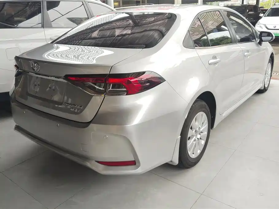 Toyota Corolla 2019 — фото 3