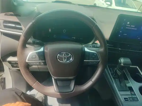 Toyota Sienna 2023