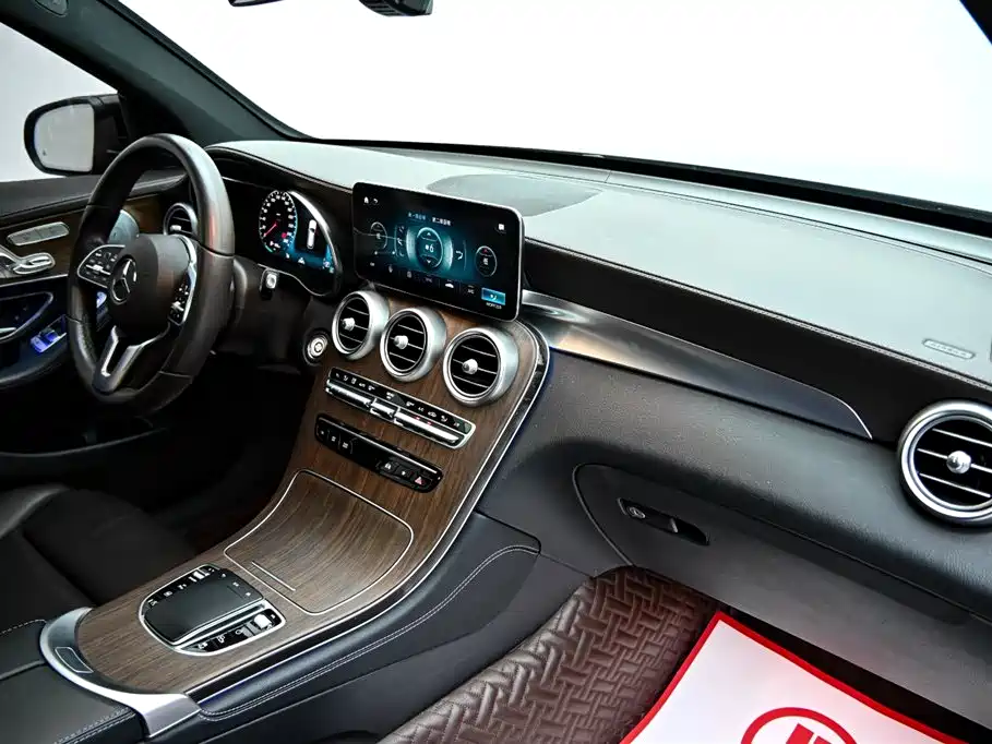 Mercedes-Benz GLC 2021 — фото 15