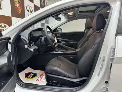 Hyundai Elantra 2022