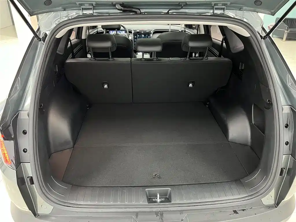Hyundai Tucson 2023 — фото 16
