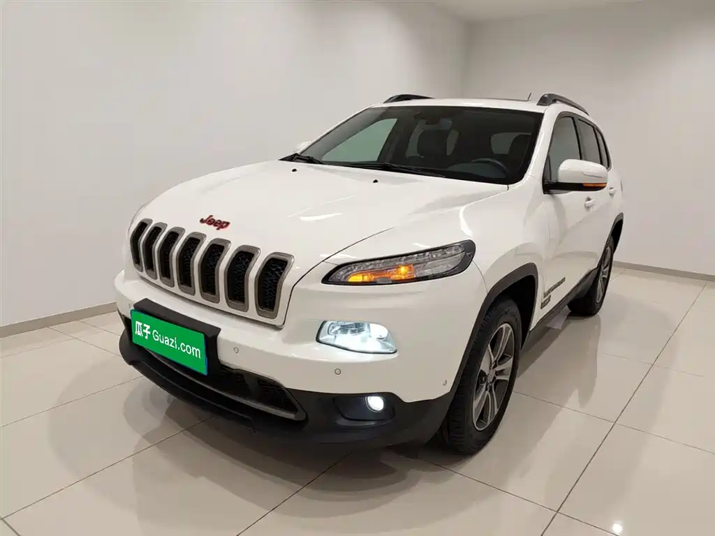 Jeep Cherokee 2016 — фото 1