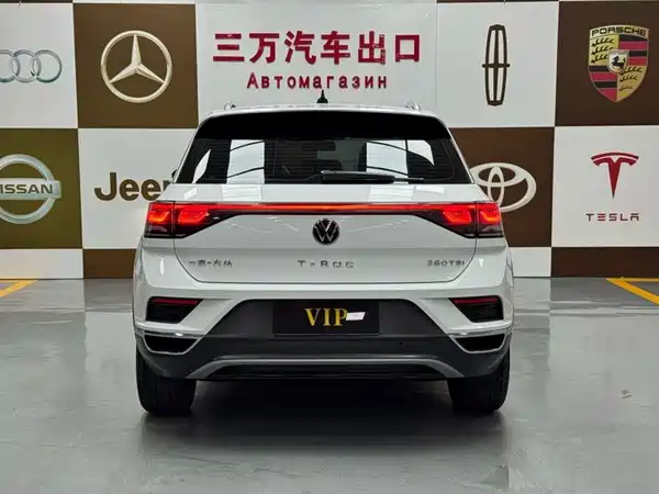 Volkswagen T-Roc 2023