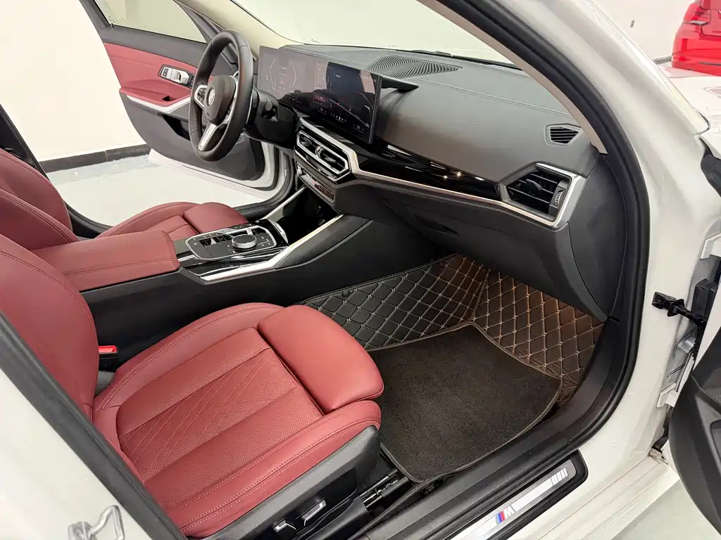 BMW 3 Series 2023 — фото 11