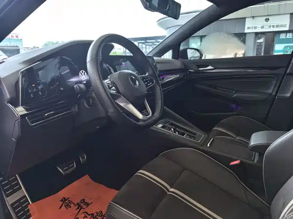 Volkswagen Golf 2022