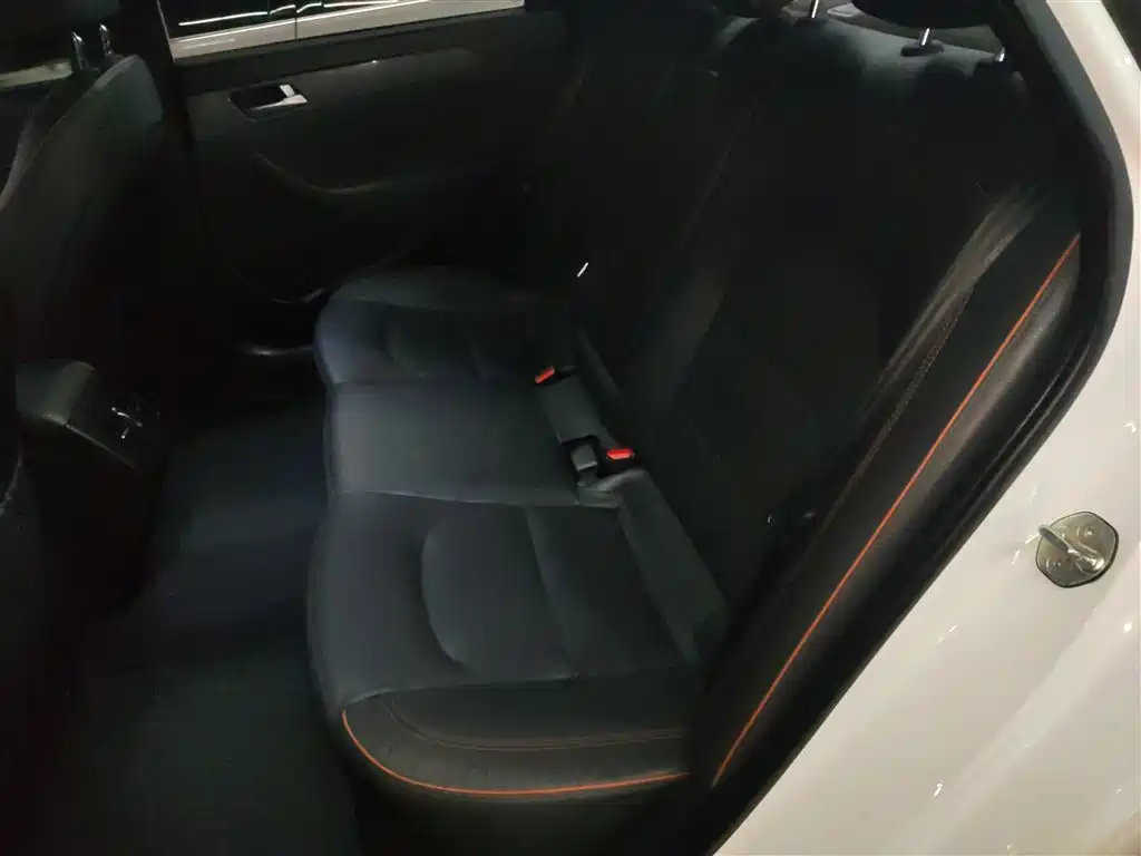 Hyundai Sonata 2016 — фото 17