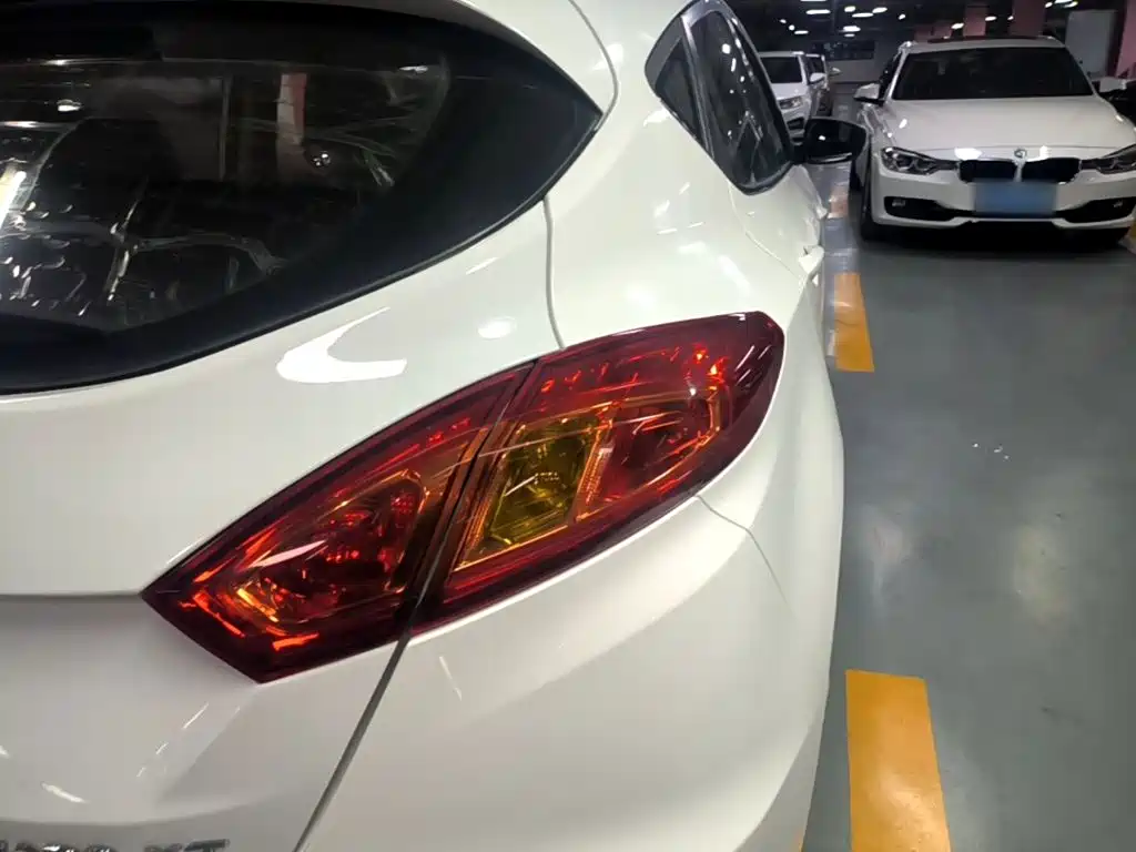Changan Eado XT 2015 — фото 8