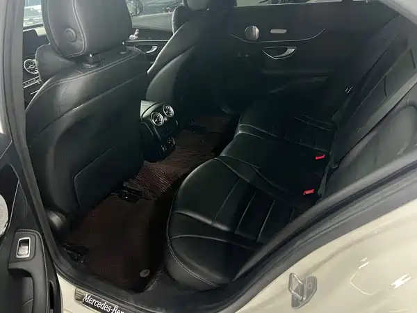 Mercedes-Benz C-Class 2020