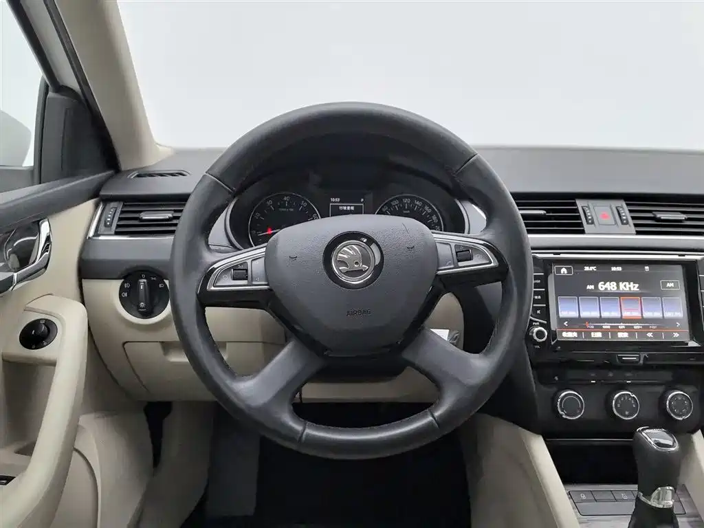 Skoda Octavia 2014 — фото 11