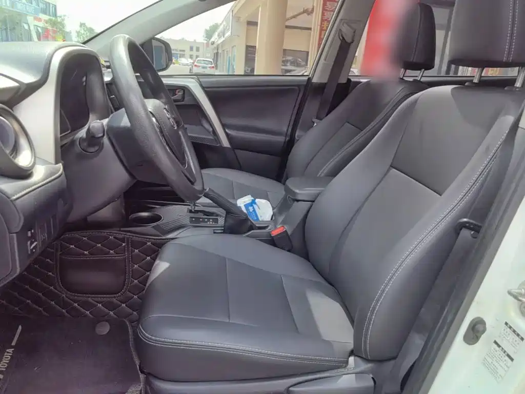 Toyota RAV4 2014 — фото 15