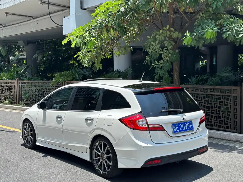 Honda Jade 2016 — фото 41