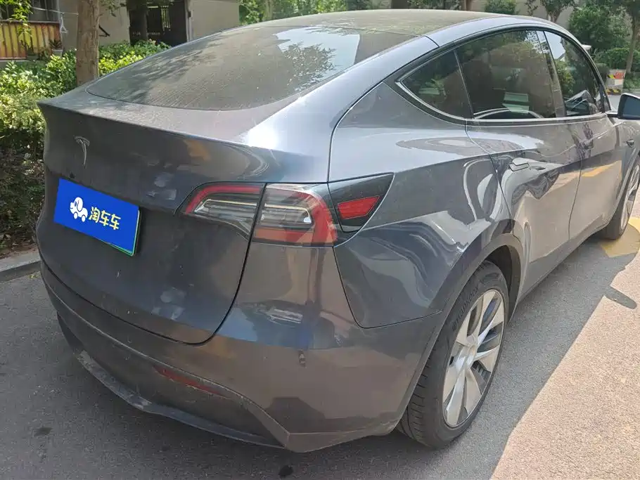 Tesla Model Y 2021