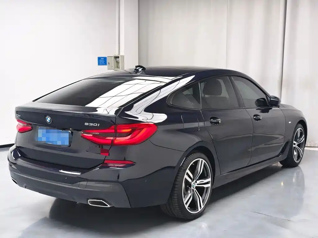 BMW 6 Series GT 2022 — фото 11