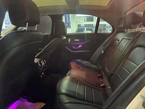 Mercedes-Benz C-Class 2022
