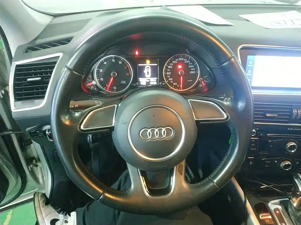 Audi Q5 2016 — фото 11