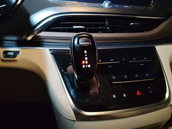 Buick GL8 2023