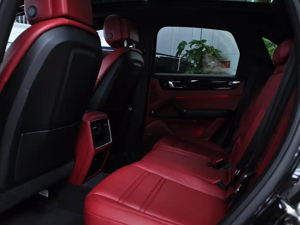 Porsche Cayenne 2020