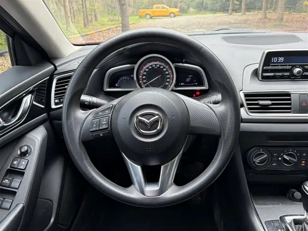 Mazda 3 Axela 2015 — фото 12