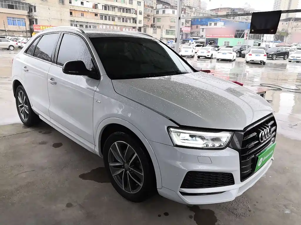 Audi Q3 2018 — фото 22