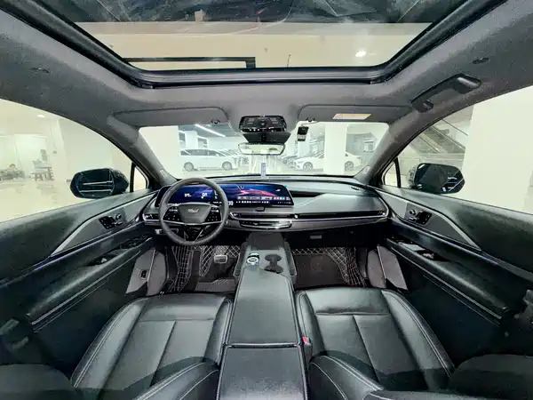 Cadillac XT5 2025