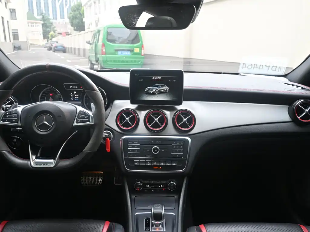 Mercedes-Benz CLA AMG 2015 — фото 9