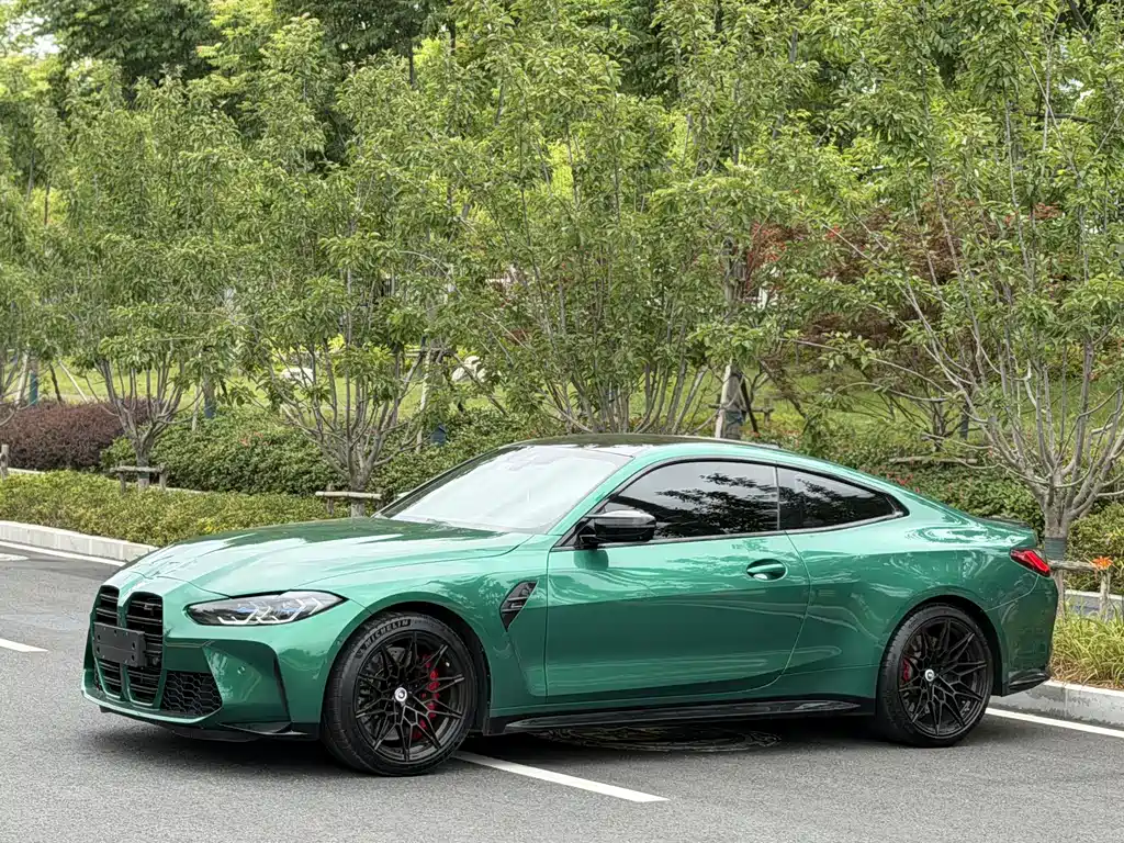 BMW M4 2023 — фото 1