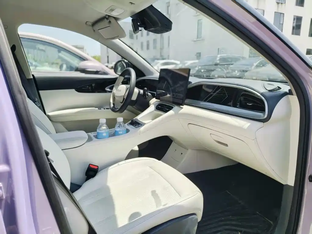Geely Galaxy Starwish 2025 — фото 8